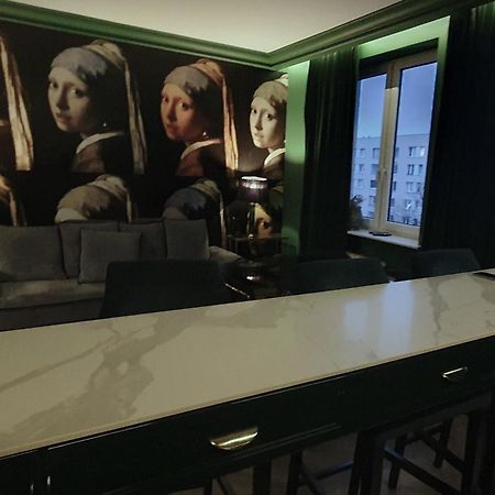 City Center Apartment Near Public Swimming Pool ワルシャワ エクステリア 写真