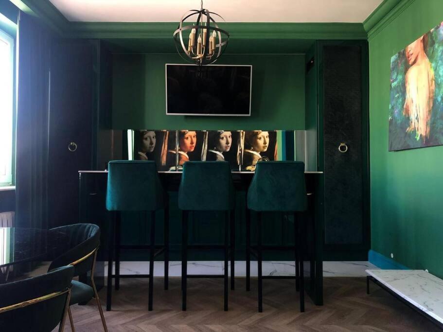 City Center Apartment Near Public Swimming Pool ワルシャワ エクステリア 写真